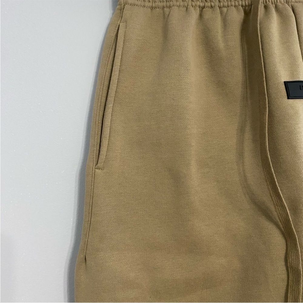 Fear of God Essentials Fleece Relaxed Sweatpants Women Size M - Picture 3 of 10